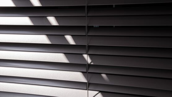  Brise-soleil orientable à lamelles reliées type Z | VR 70 / VR 90 / VR 90 W  - Brise-soleil à lames orientables