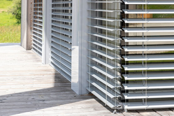  Brise-soleil orientable à lamelles reliées type Z | VR 70 / VR 90 / VR 90 W  - Brise-soleil à lames orientables