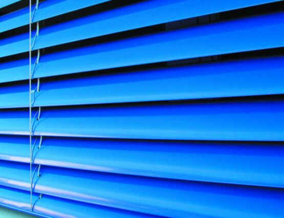  Brise-soleil orientable en plus de 100 couleurs | Solotec - Brise-soleil à lames orientables