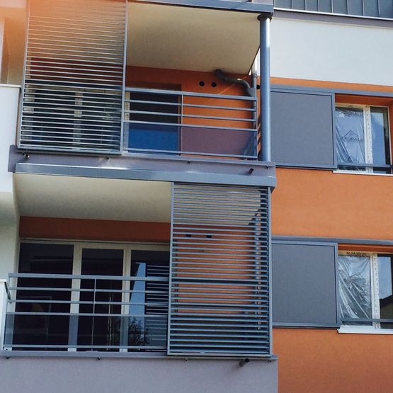 Brise soleil séparatif de balcon en aluminium | Brise Soleil Gamme Brisal