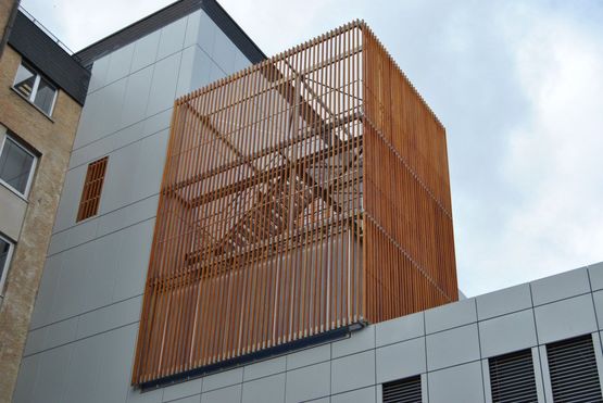 Brise-soleil stable en bois massif | Brise-soleil en bois Accoya - produit présenté par ACCOYA ®