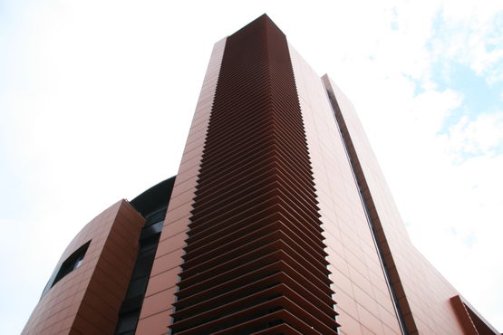  Brise-vues et brise-soleils à lames fixes | TAMILUZ - Brise-soleil à lames fixes