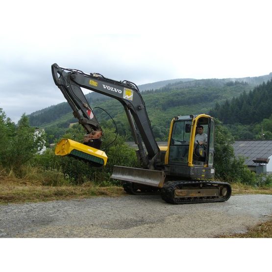  Broyeur 1300 mm pour pelles et tractopelles de 6T à 10T série lourde renforcée | DB35 - Equipement mobile de chantier