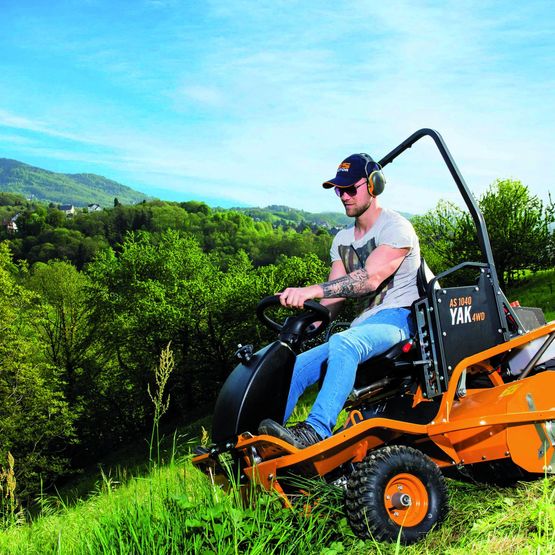 Broyeur à fléaux autoporté pour terrain pentu | AS 1040 Yak 4WD