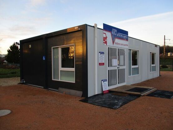 Bungalows modulaires d'occasion - Bungalows et bâtiments préfabriqués