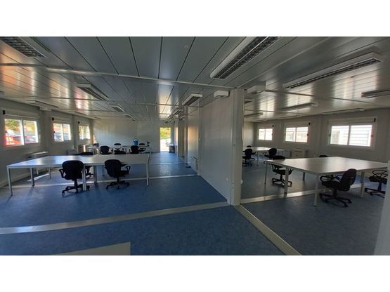 Bureau modulaire accueillant et fonctionnel sur mesure | MODUL&amp;CO- produit présenté par MODUL&CO