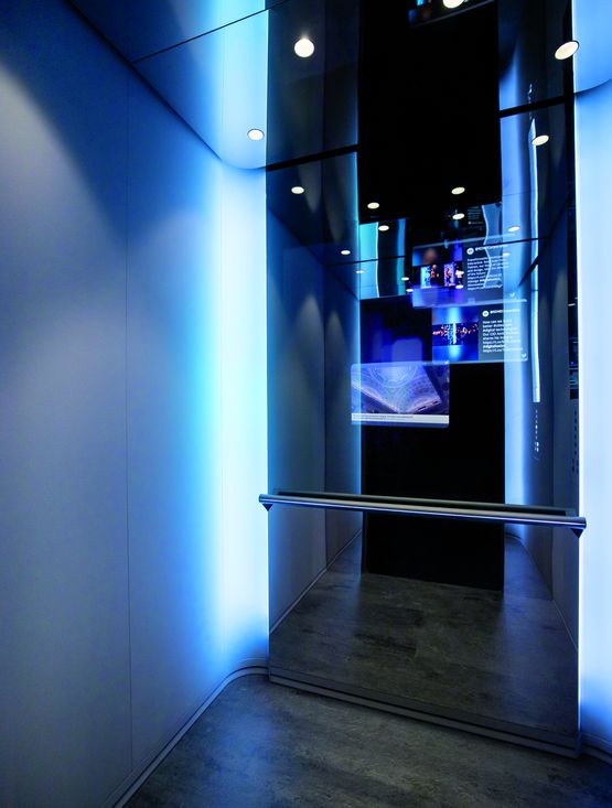  Cabine d&#039;ascenseur à connectivité digitale intégrée de série | Kone DX - KONE