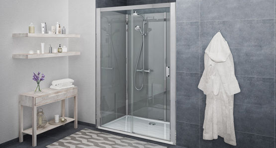 Cabine de douche sécurisée en verre et alu avec receveur en marbre de synthèse | VINATA  - produit présenté par ROTH