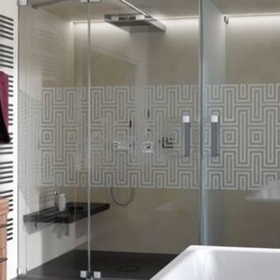 Cabine de douche vitrée avec ou sans cadre | Studio Paris - produit présenté par HUPPE FRANCE