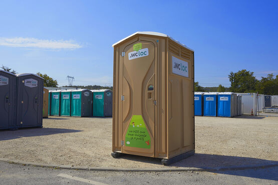 Cabine toilette sèche avec urinoir