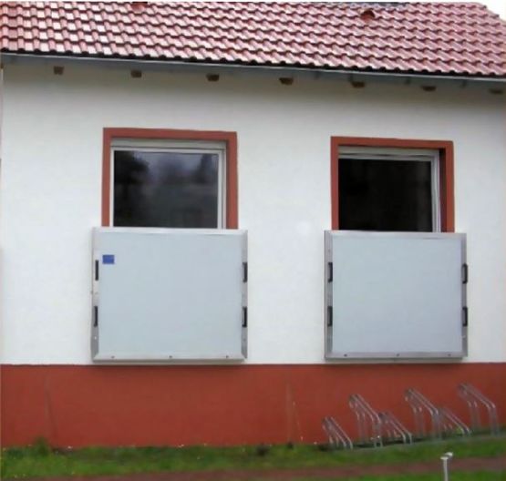 Caches étanches anti-inondation FM Approved pour fenêtres, ouvertures et aérations | CE - produit présenté par 2 L'EAU PROTECTION