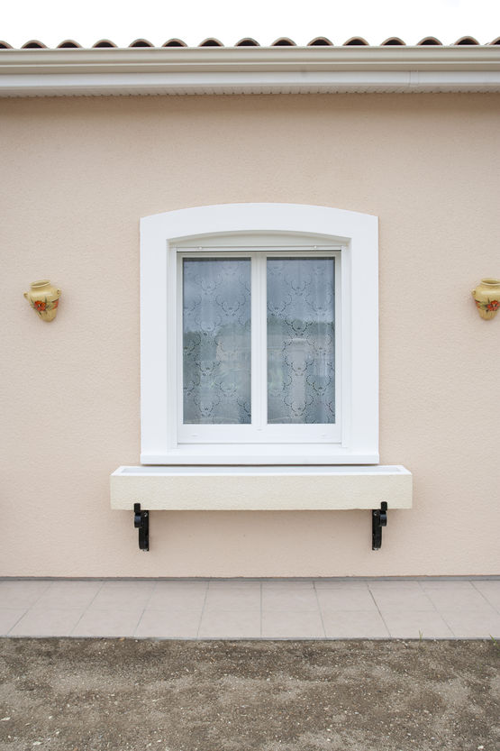  Cadre en béton blanc lisse prêt à peindre pour façades contemporaines | Gamme DÉCOR  - COMPOBAIE SOLUTIONS