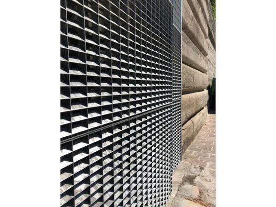  Caillebotis à lames inclinées : brise-soleil, brise-vue | JK TECHNIC - Brise-soleil à lames fixes