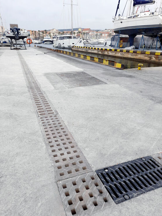  Caniveau compact pour zones industrielles | KOMPAQDRAIN Industry - ULMA ARCHITECTURAL SOLUTIONS