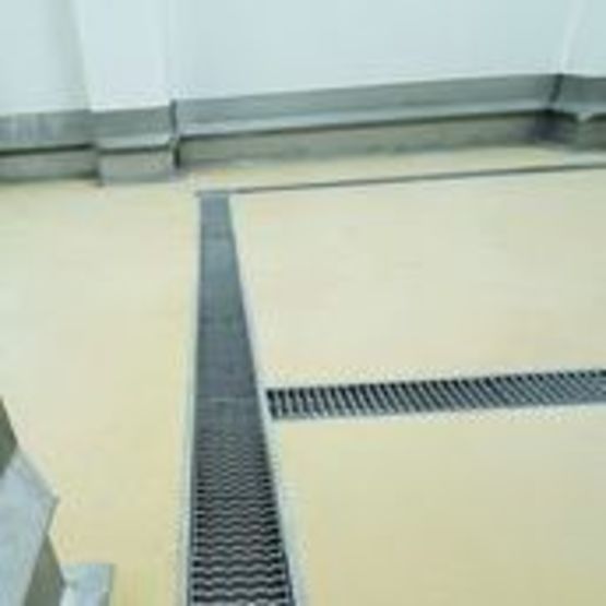 Caniveaux et siphons pour industrie agro-alimentaire, traiteur et abattoir | BLÜCHER®  - BLÜCHER