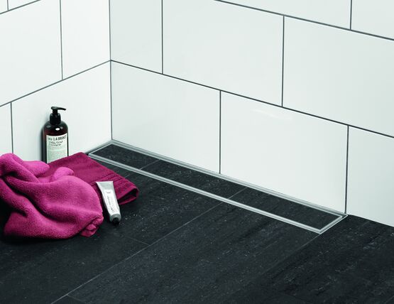  Caniveaux et siphons pour sanitaire et douches collectives ou individuelles  | BLÜCHER®  - Caniveaux à grille fentes ou lames