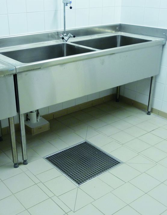  Caniveaux pour hôpitaux, établissement de soins, établissement thermal | BLÜCHER®  - BLÜCHER