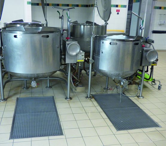 Caniveaux pour hôpitaux, établissement de soins, établissement thermal | BLÜCHER®  - produit présenté par BLÜCHER