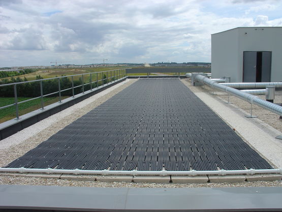  Capteurs solaires pour chauffage direct de l&#039;eau de piscine | Solerpool - Capteurs solaires et accessoires (fluides, vase d'expansion, gestionnaires, etc.)