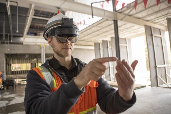 Casque de chantier pour la réalité mixte avec Microsoft Hololens 2 | Trimble XR10 - produit présenté par TRIMBLE FRANCE