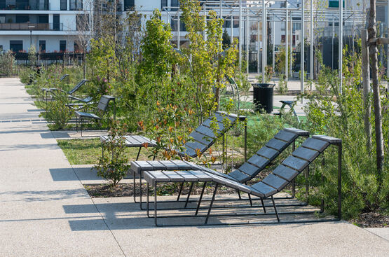 Chaise longue pour espaces publics et urbains | Atlantique - produit présenté par AREA
