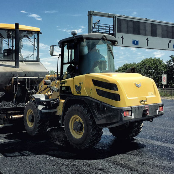 Chargeuse sur pneus Yanmar | V80 - produit présenté par YANMAR