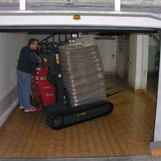  Chariot élévateur sur chenilles pour caissons et palettes | TP1800 - Plates-formes de levage marchandises