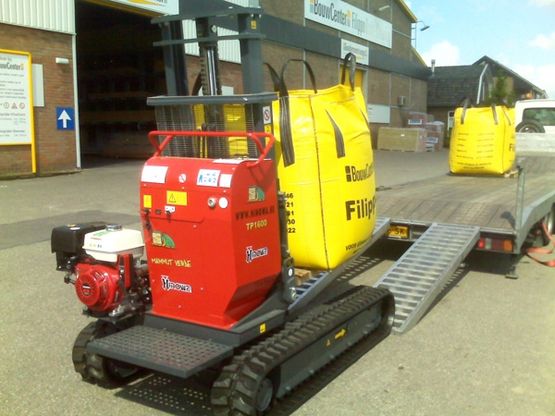 Chariot élévateur sur chenilles pour charges lourdes | TP1600 - produit présenté par HINOWA
