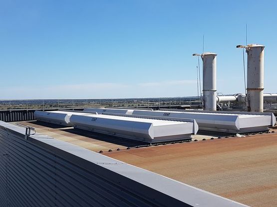  Châssis de ventilation naturelle et de désenfumage pour l&#039;industrie | Labyrinthe - Exutoires et châssis à lames ou ventelles