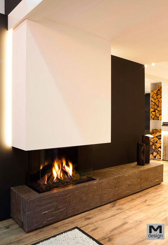  Cheminée gaz à double coin avec bûches en céramique et fond du foyer en acier ou miroir noir ou fonte | True Vision 850 DC  - Cheminées