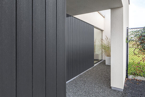  Clin de bardage | DURASID ORIGINAL Clin simple 167 mm gros veinage Anthracite RAL 7016 en PVC cellulaire - 52316795-5.00 - PLASTIVAN