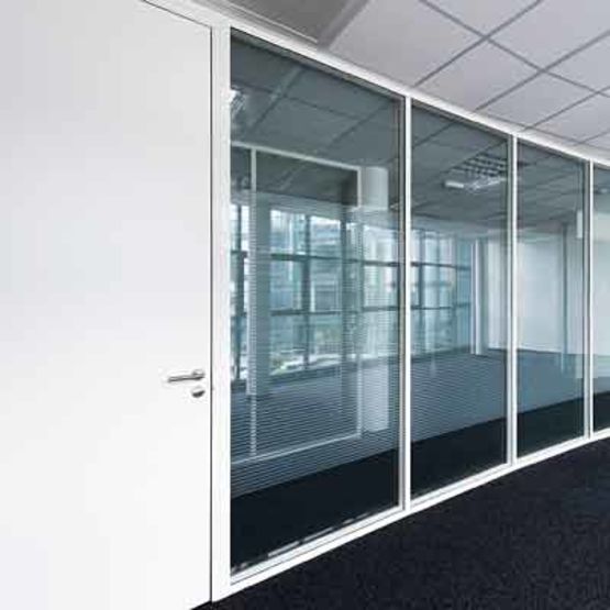  Cloison amovible vitrée | P85 INITIALE - Cloison démontable à éléments pleins ou vitrés