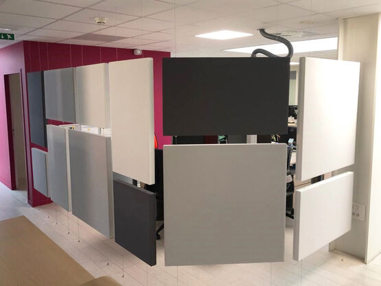  Cloison de panneaux acoustiques sur câbles traversants | TEMPO Panneaux - DIGITEX