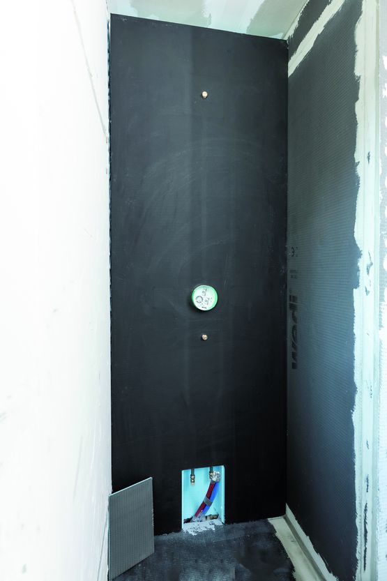  Cloison étanche avec dispositif intégré pour douche encastrée | Cloison Modulaire  - Panneaux muraux salle de bains
