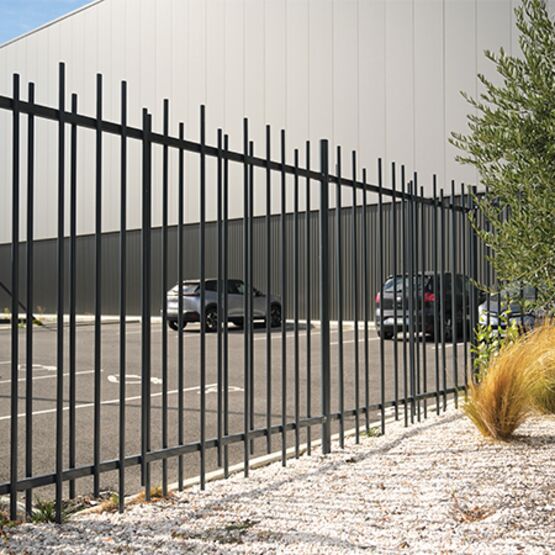  Clôture barreaudée moderne | Étiage - Clôture métallique