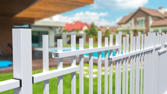  Clôture barreaudée moderne | MicMac - QUAGLIA DIFFUSION