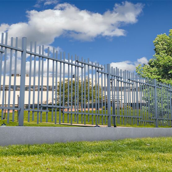  Clôture barreaudée moderne | MicMac - QUAGLIA DIFFUSION