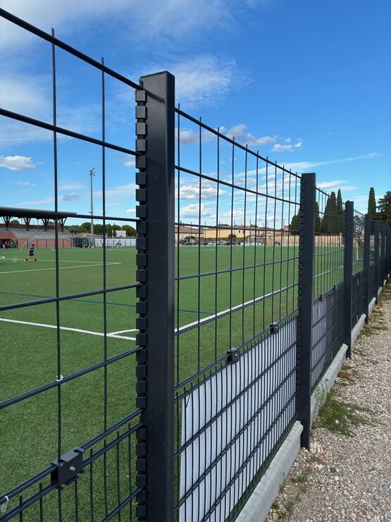  Clôture de stade | EUROFENCE  - EUROFENCE