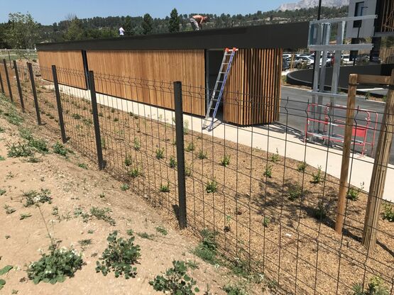  Clôture en panneau rigide I Bastipli® Zone Inondable - Clôture métallique