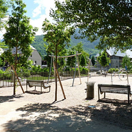  Clôture imitation bambou sans barreaux traversants | MC Oobamboo - Clôture métallique