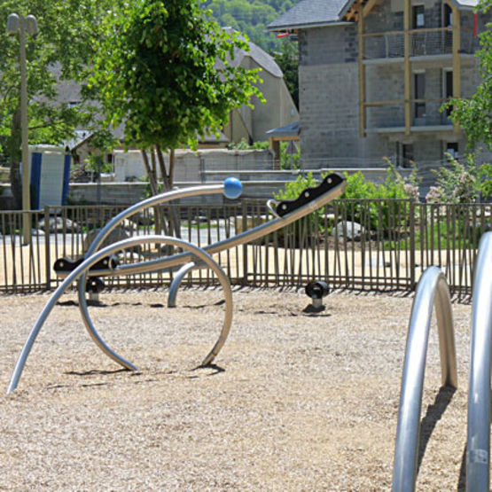 Clôture imitation bambou sans barreaux traversants | MC Oobamboo - produit présenté par NORMACLO