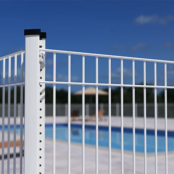 Clôture piscine | Aqua'glia - produit présenté par QUAGLIA DIFFUSION