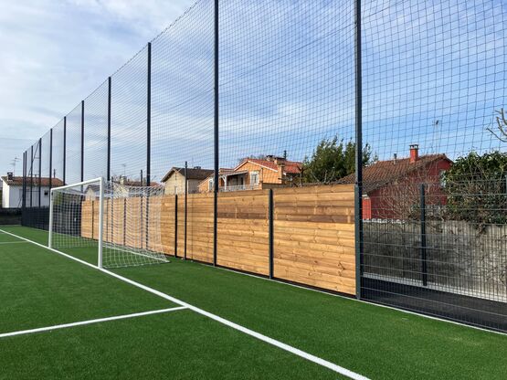  Clôture sportive I Pare-ballons avec jambe de force - EUROFENCE