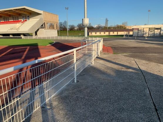 Clôture sportive | Main Courante - produit présenté par QUAGLIA DIFFUSION