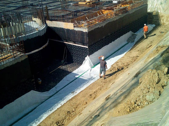  Coffrages perdus pour la protection périmétrique des murs contre terre | Iglu&#039;® Barrier - DALIFORM GROUP