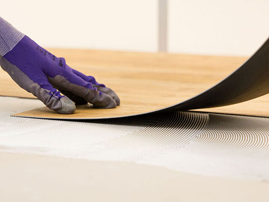 Colle acrylique pour sols souples spécial LVT | Stix A340 LVT Project - BOSTIK-DÉPARTEMENT CONSTRUCTION