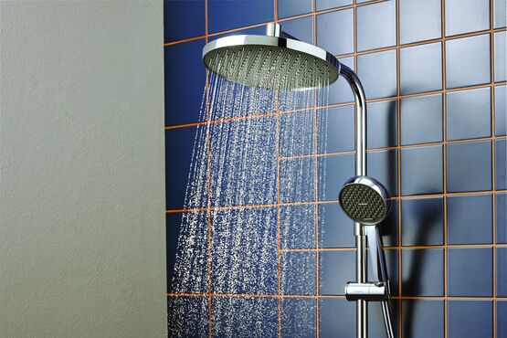 Colonne de douche  et buses flexibles à économie d'eau et débit constant | Activera