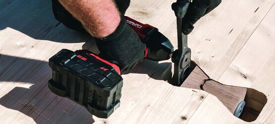  Connecteur en hêtre pour assemblage précis de panneaux CLT | Connecteur HTC P2P - HILTI FRANCE