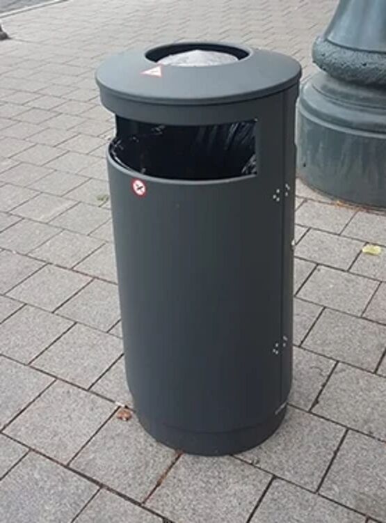 Corbeille urbaine en acier galvanisé pour déchets | Australia Slide  - produit présenté par URBANECO 42