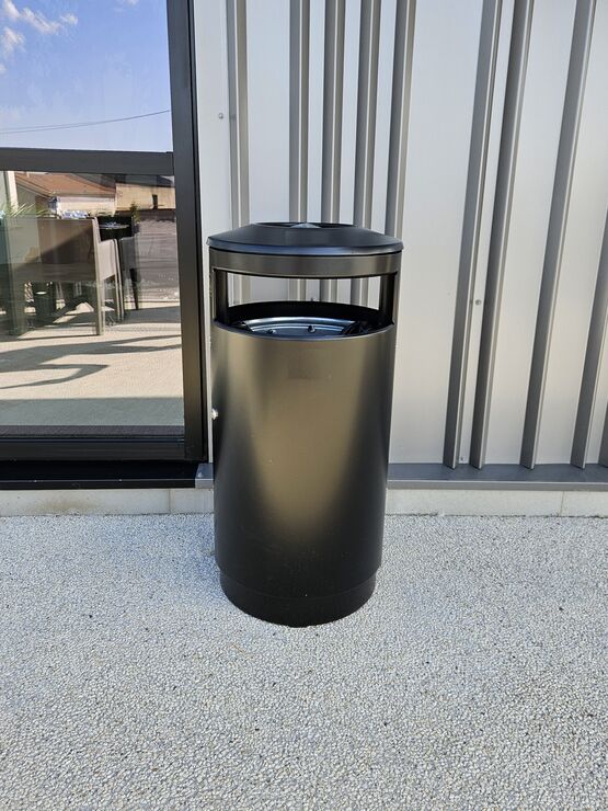 Corbeille urbaine en acier galvanisé pour déchets | Australia Slide 